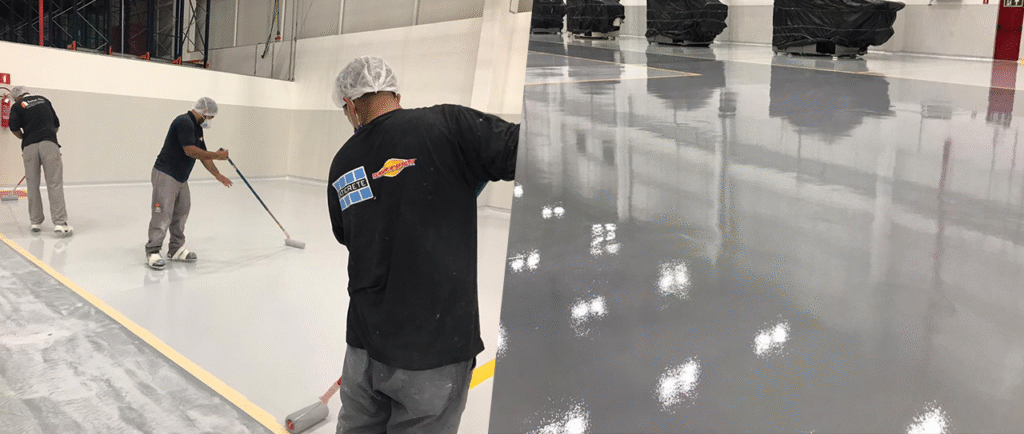 Piso Epóxi Industrial de Alto Desempenho: Solepoxy