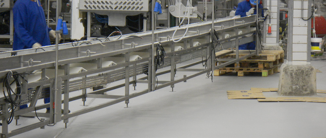 Manutenção e ciclo de vida do piso industrial: quando intervir e reduzir custos com manutenção preventiva