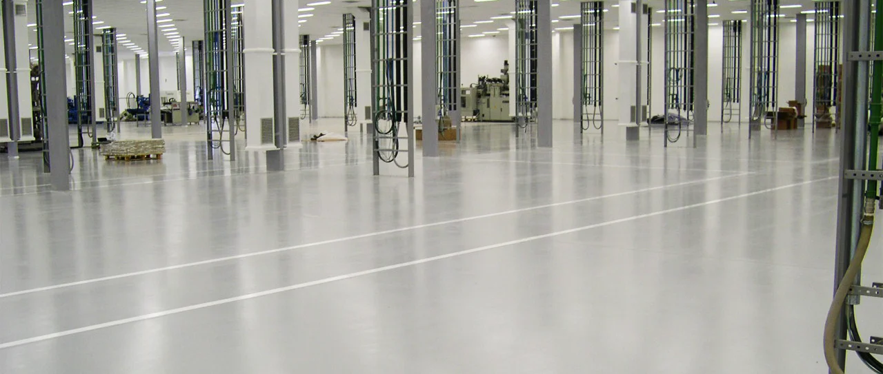 Manutenção de piso industrial no recesso: porque dezembro é o melhor momento?