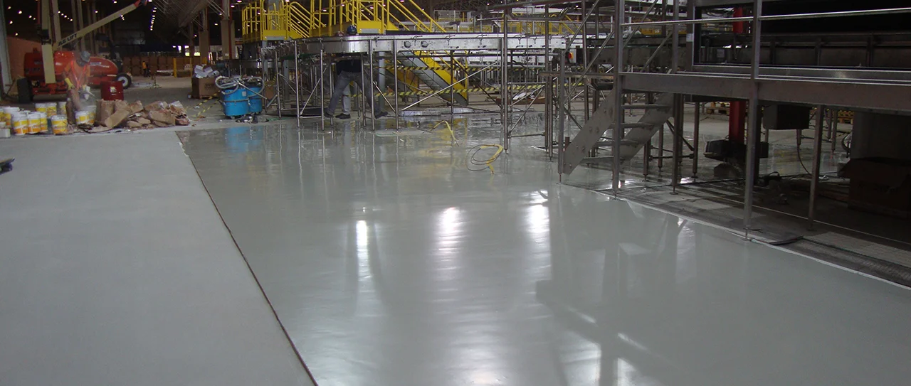 Como escolher o piso industrial para linhas de produção