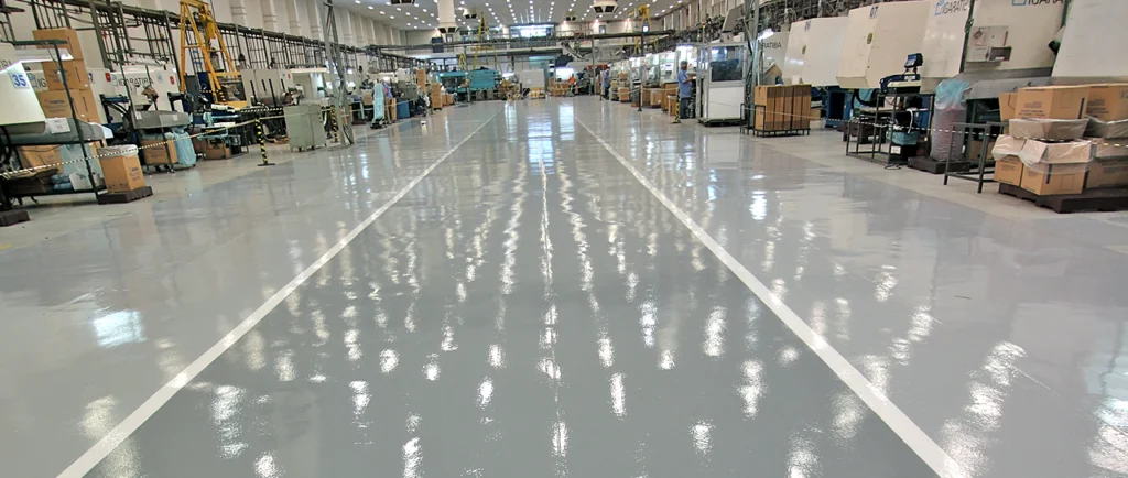 Pisos de Alta Performance: como escolher o sistema ideal para ambientes industriais exigentes