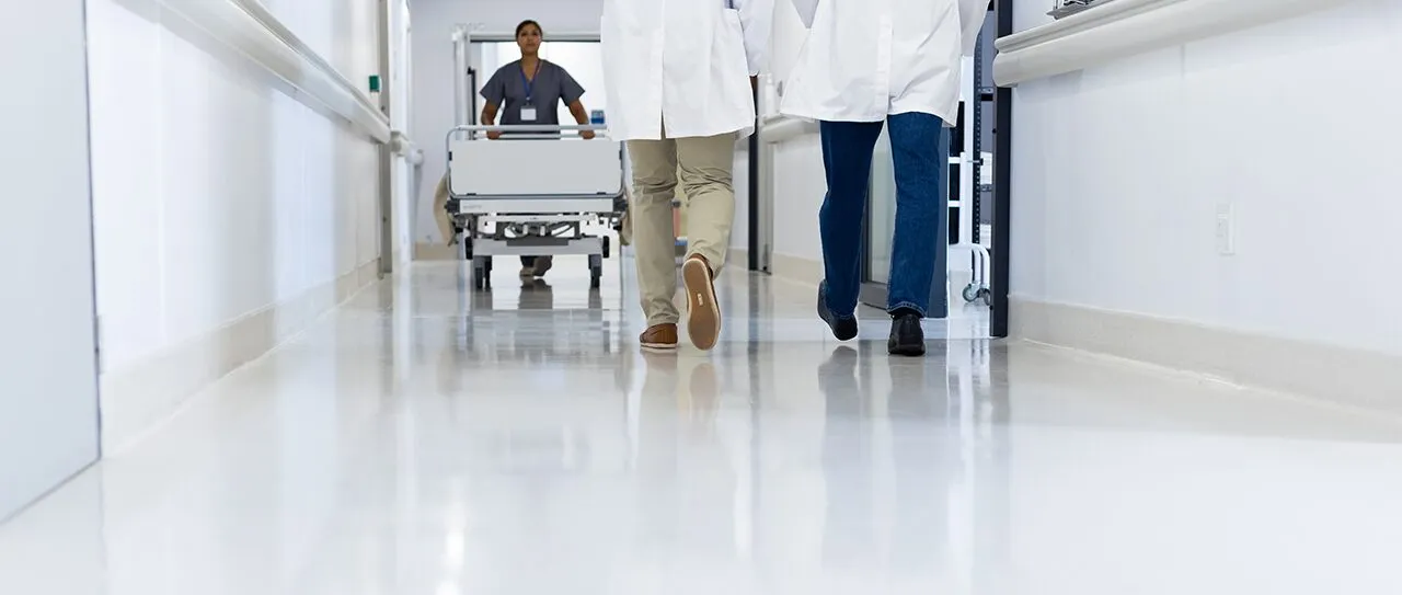 Normas Sanitárias e Revestimentos Monolíticos: o guia para indústrias alimentícias e farmacêuticas